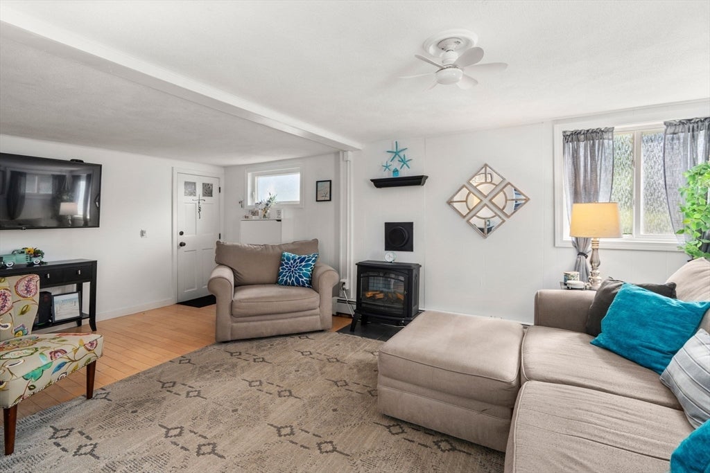 26 Wallis Street #1, Beverly, MA, 26 Wallis Street #1, Beverly, MA Photo #3
