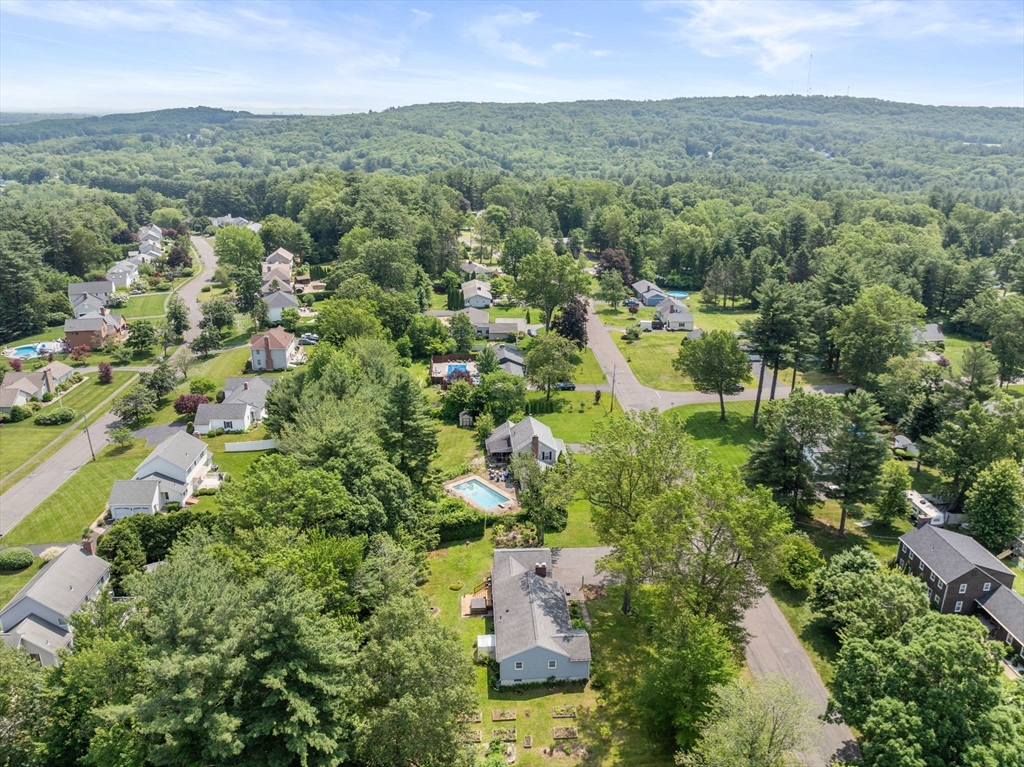 127 Steiger Dr