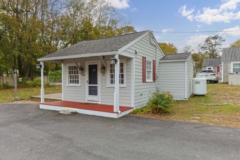 376 Route 6a 17 Sandwich MA 02537