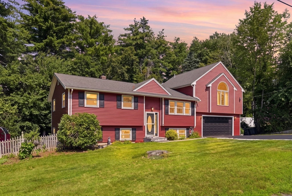 Photo of 14 Briscoe Rd, Groveland, MA
