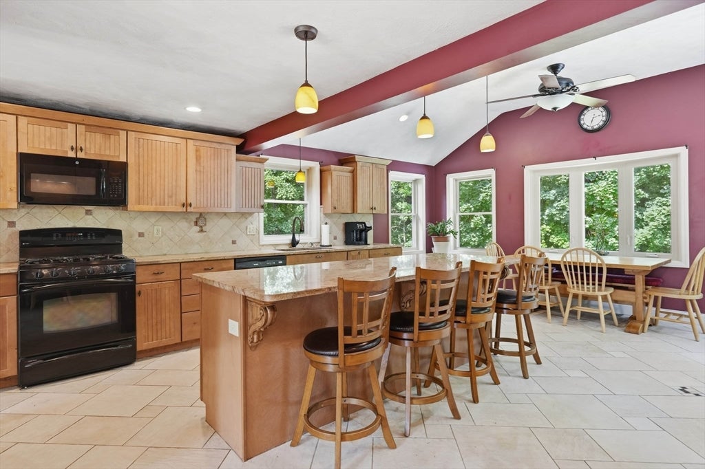 14 Briscoe Rd, Groveland, MA, 14 Briscoe Rd, Groveland, MA Photo #3