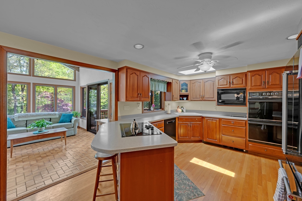 45 Lake St, Shrewsbury, MA, 45 Lake St, Shrewsbury, MA Photo #2