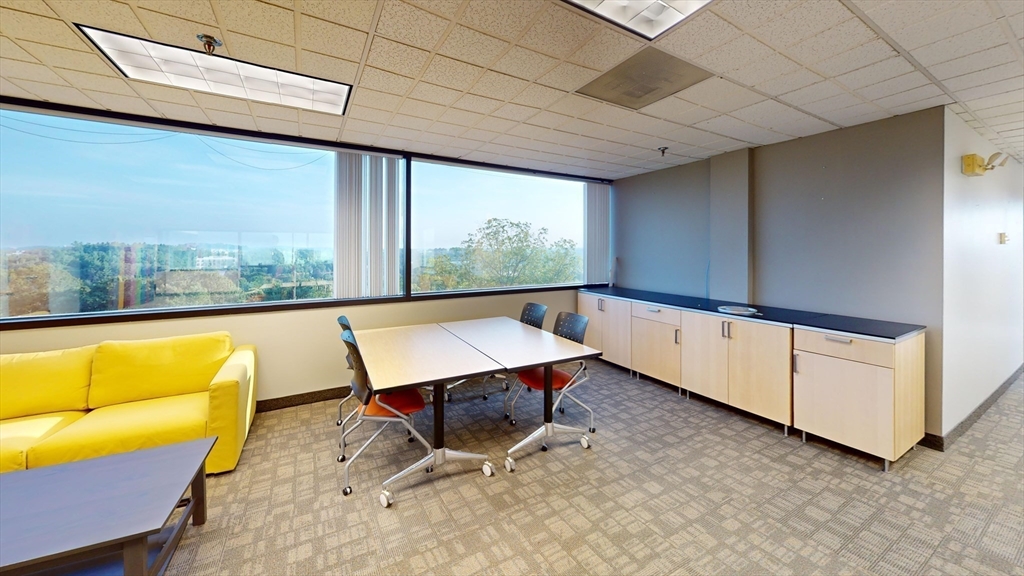 420 Lakeside Ave 401