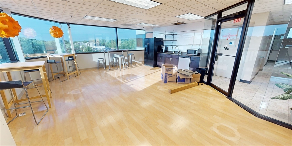 420 Lakeside Ave 401