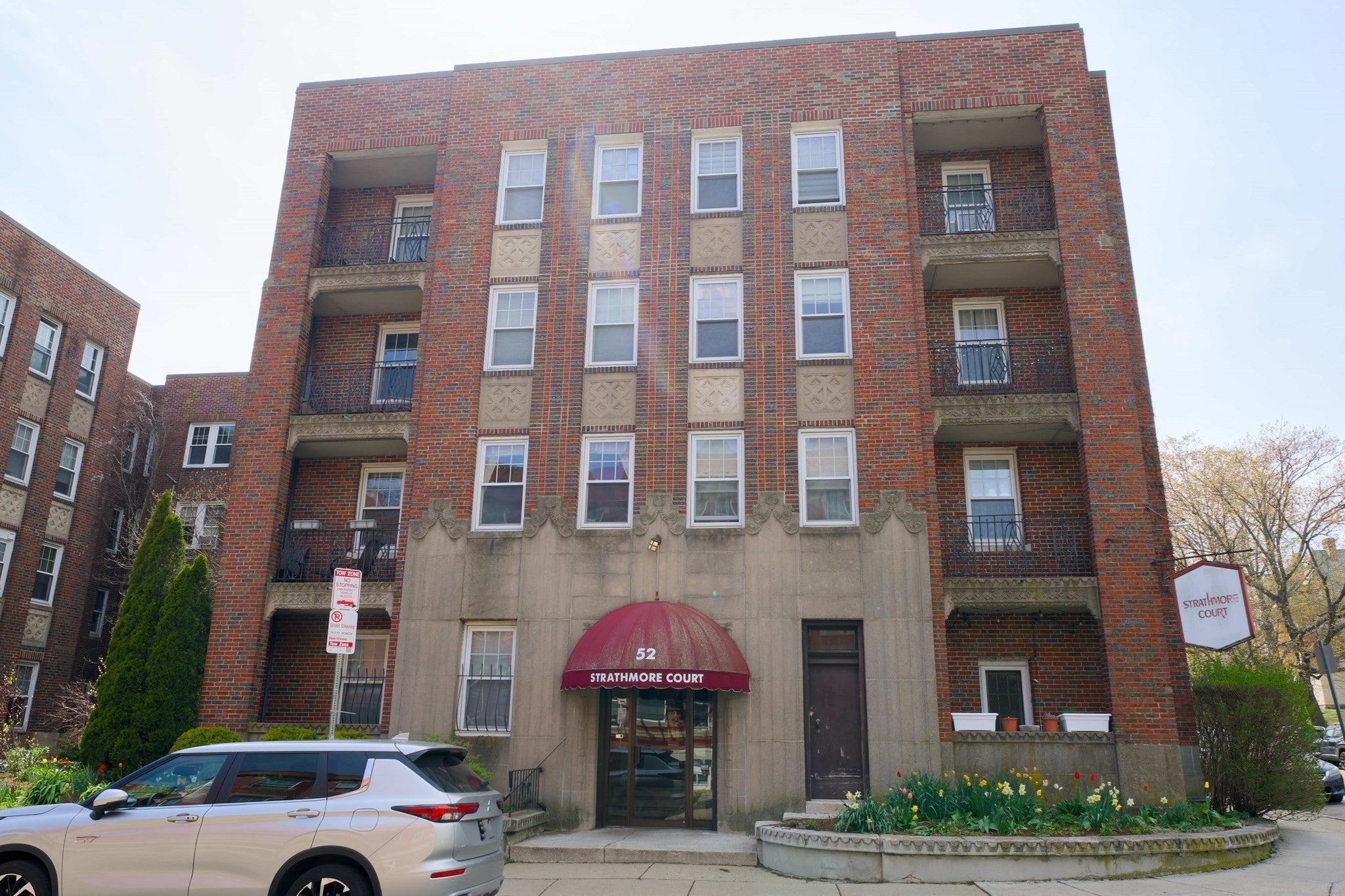 52 Strathmore Rd 44, Boston MA 02135