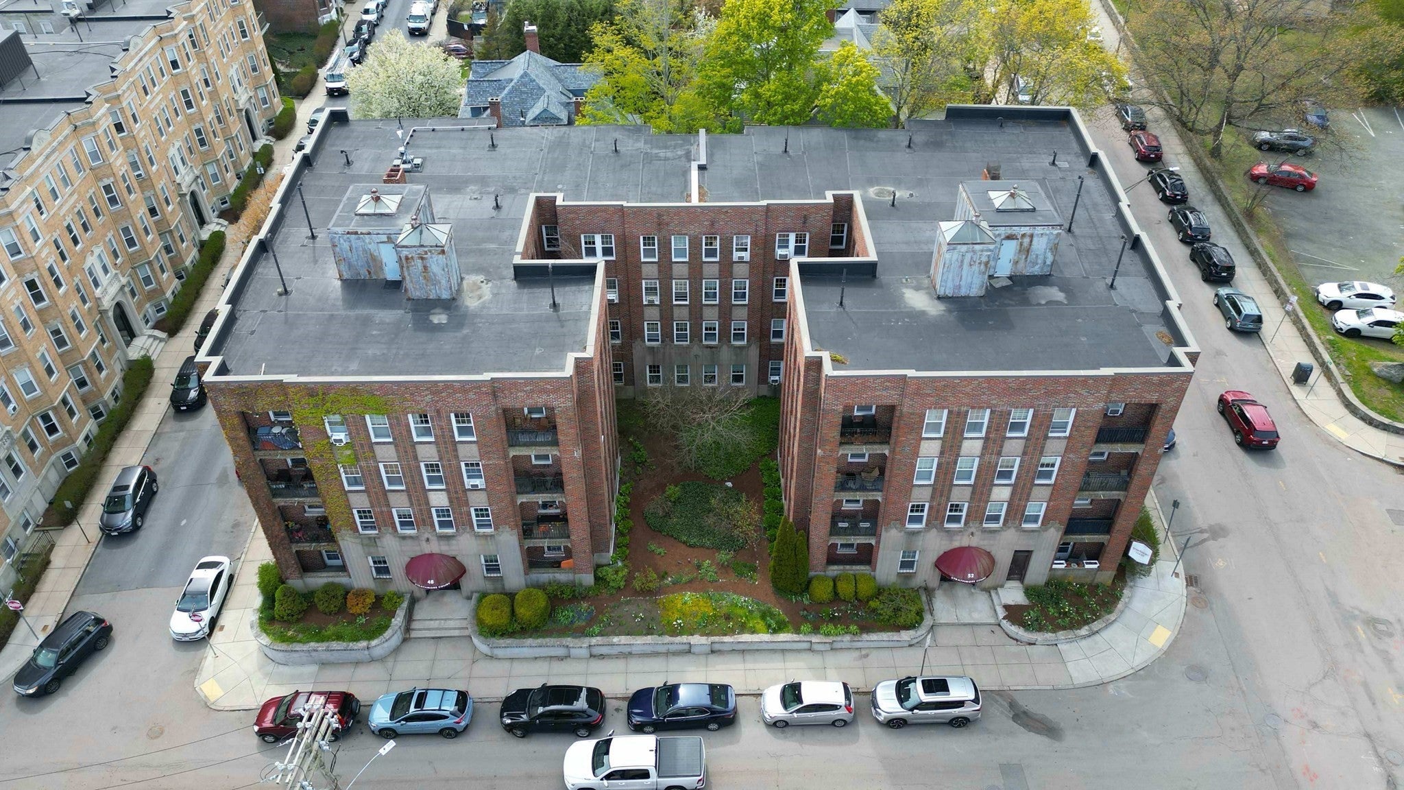 52 Strathmore Rd