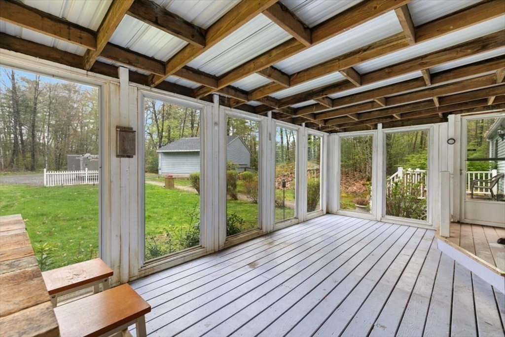 84 Forest Rd
