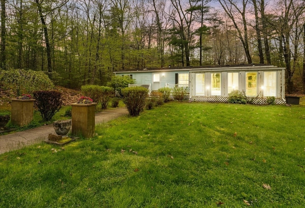 84 Forest Rd