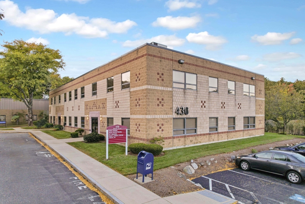 430 Boston St 209-210