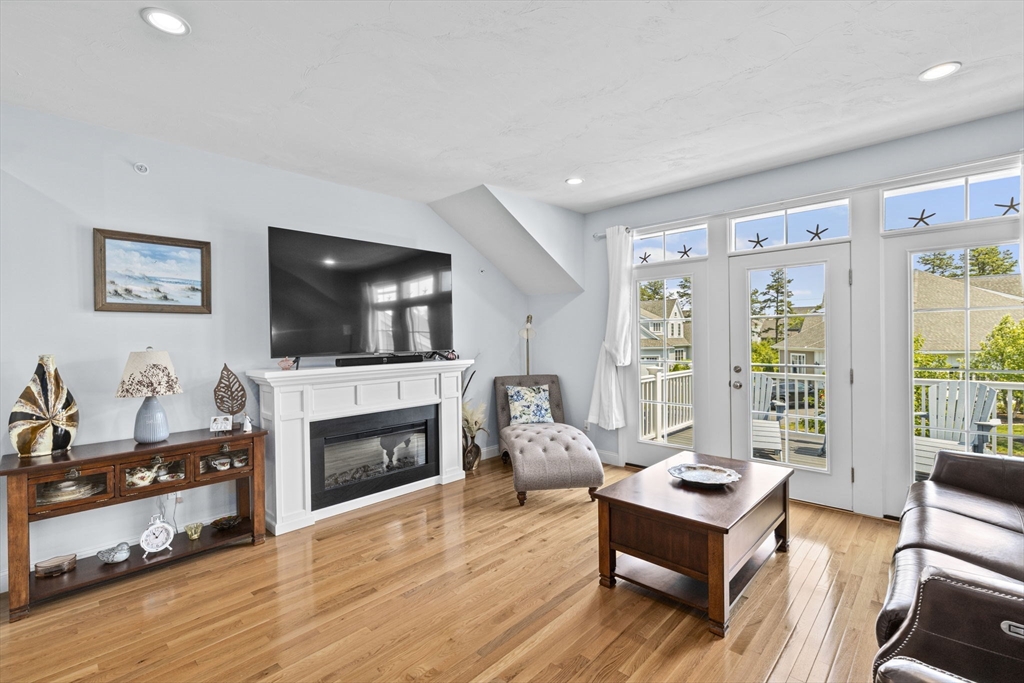 20 Mountain Laurel Way
