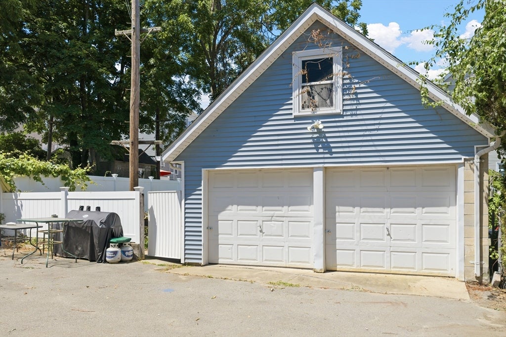 433 Cedar Grove St, New Bedford, MA, 433 Cedar Grove St, New Bedford, MA Photo #2