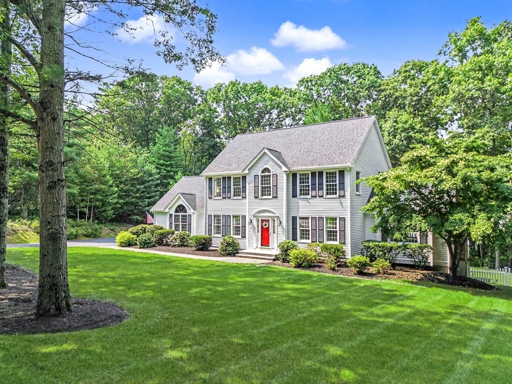 4 Mary Way, Foxboro, MA, 4 Mary Way, Foxboro, MA Photo #2