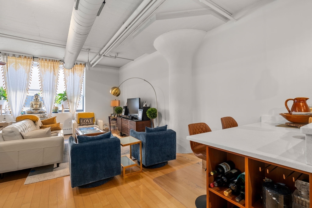 210 South St. 4-3