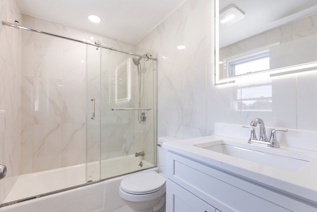 10 Michael Rd, Randolph, MA, 10 Michael Rd, Randolph, MA Photo #13