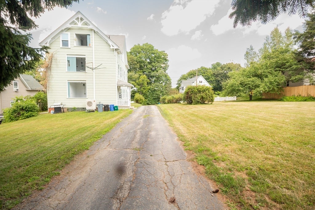 18 Steele St, Worcester, MA, 18 Steele St, Worcester, MA Photo #10
