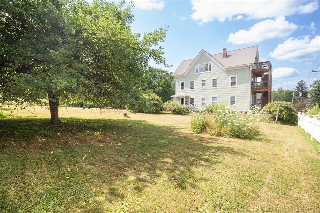 18 Steele St, Worcester, MA, 18 Steele St, Worcester, MA Photo #4