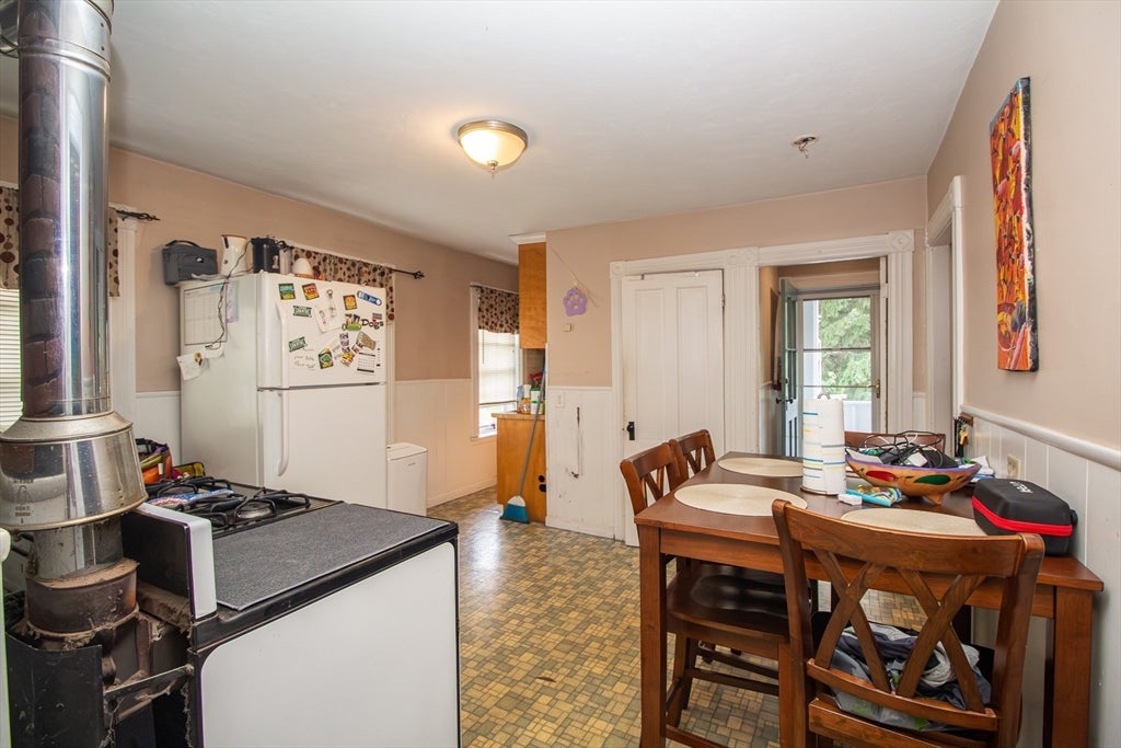 18 Steele St, Worcester, MA, 18 Steele St, Worcester, MA Photo #33