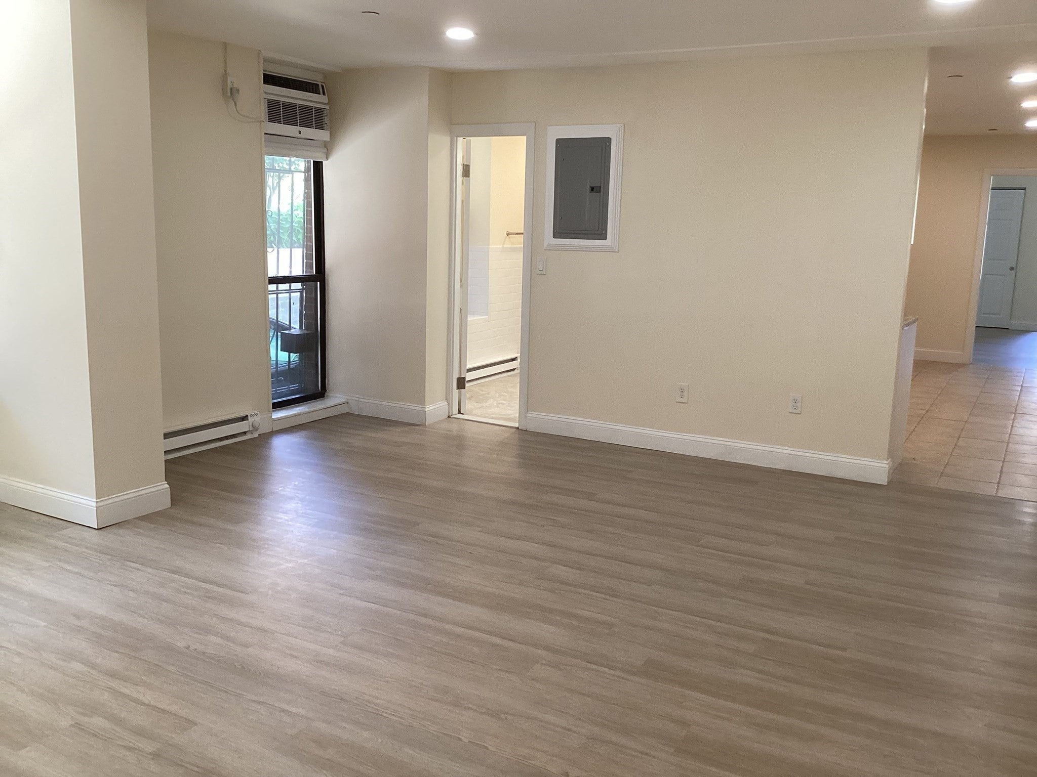 566 Commonwealth Ave L101