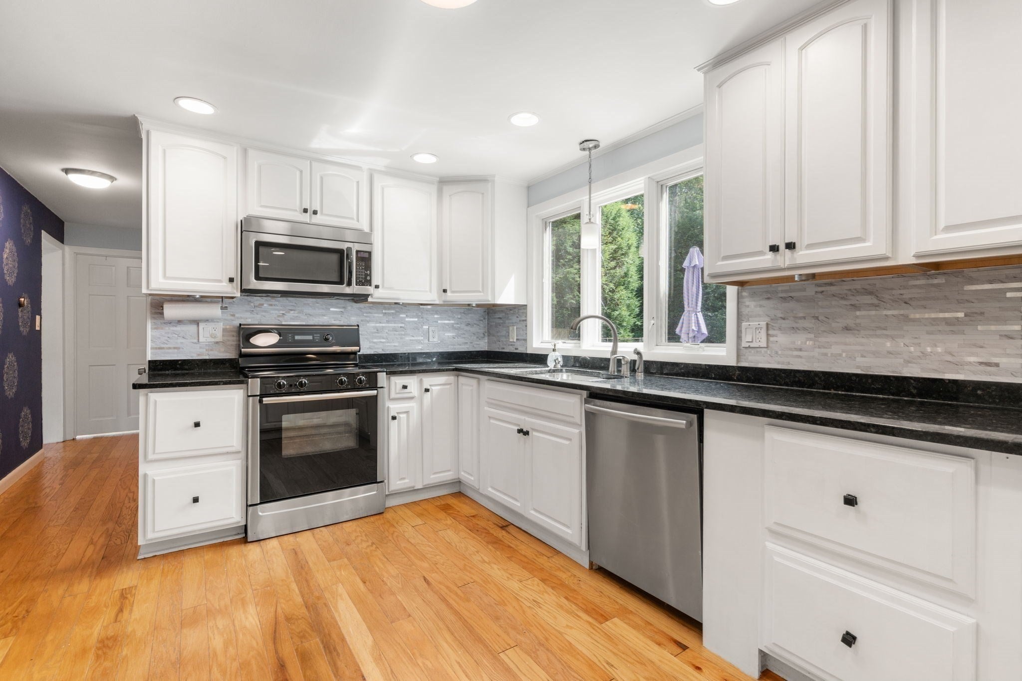 7 Lamphere Cir, Framingham, MA, 7 Lamphere Cir, Framingham, MA Photo #12