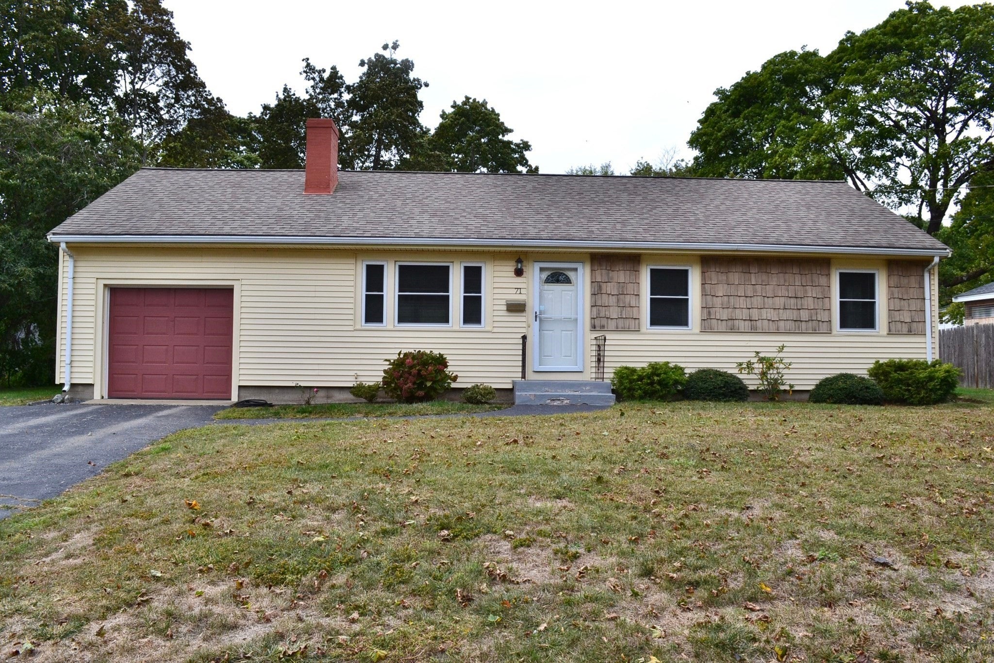 Photo of 71 Birch Rd, Framingham, MA
