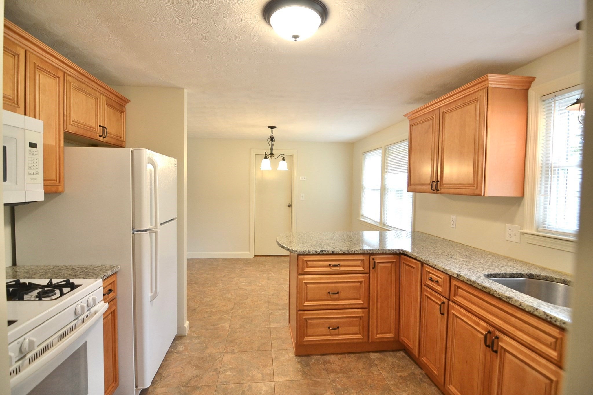 71 Birch Rd, Framingham, MA Photo #9