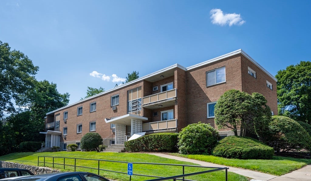 30 Jacqueline Road #20D, Waltham, MA, 30 Jacqueline Road #20D, Waltham, MA Photo #2