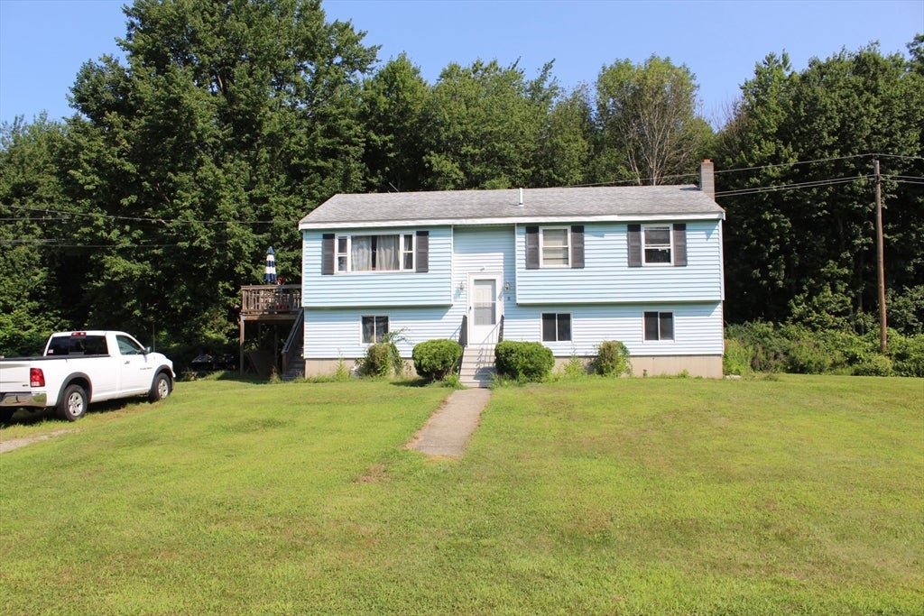 Photo of 8 Howard George Ct, Salisbury, MA