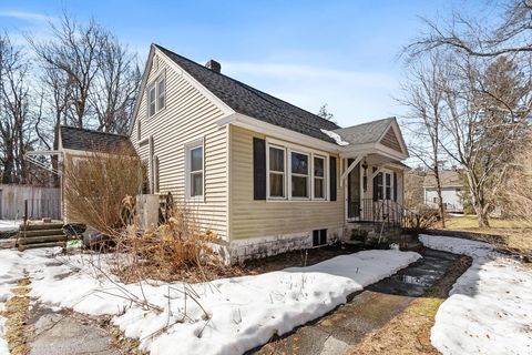 38 Garnet St Worcester MA 01607
