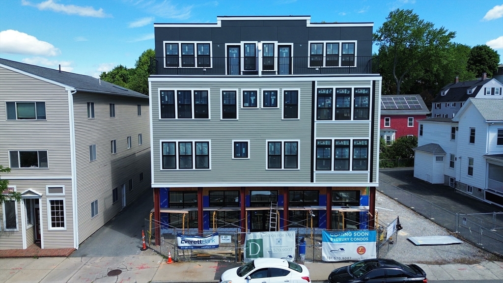 421 High St 101