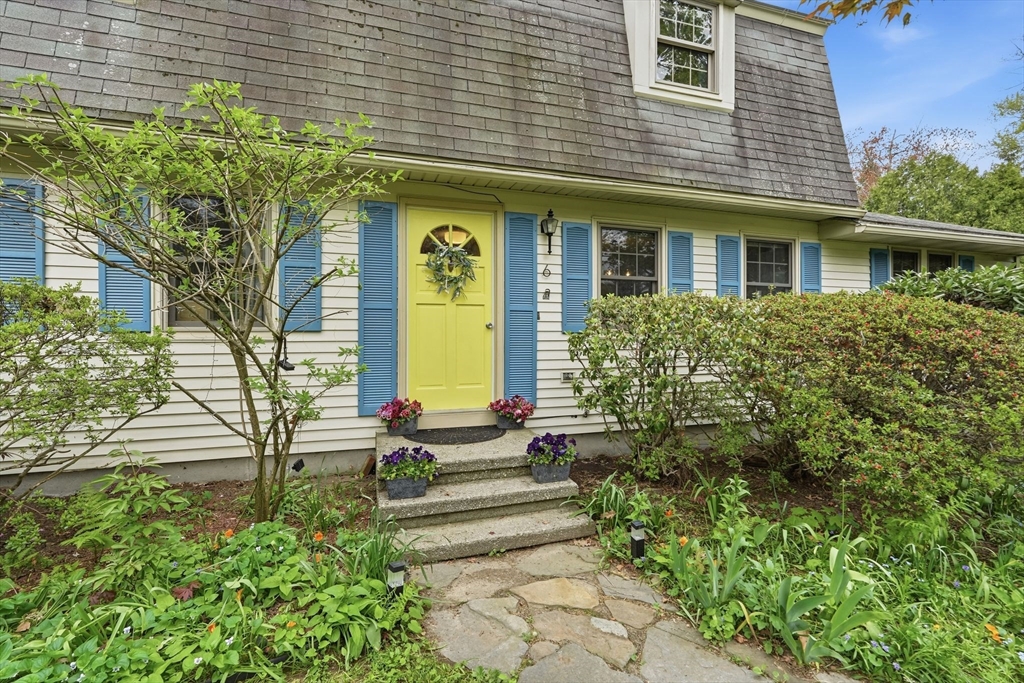 6 Woodlawn Rd