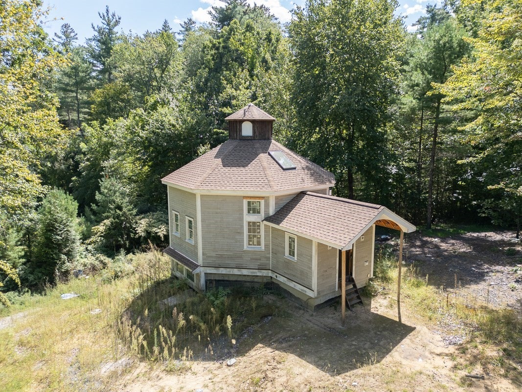 12 Cranberry St, Pepperell, MA Photo #24