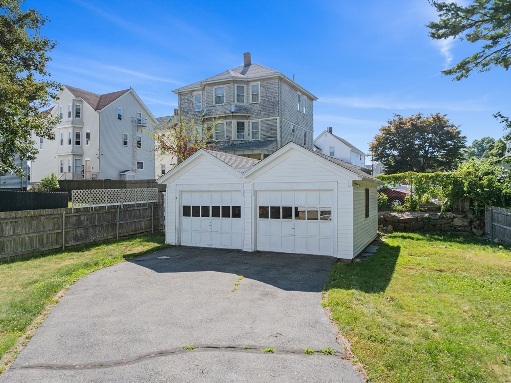 38 Farnham St