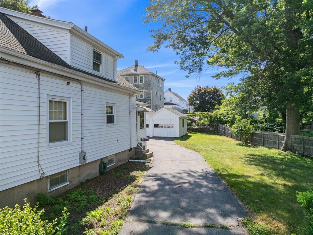 38 Farnham St