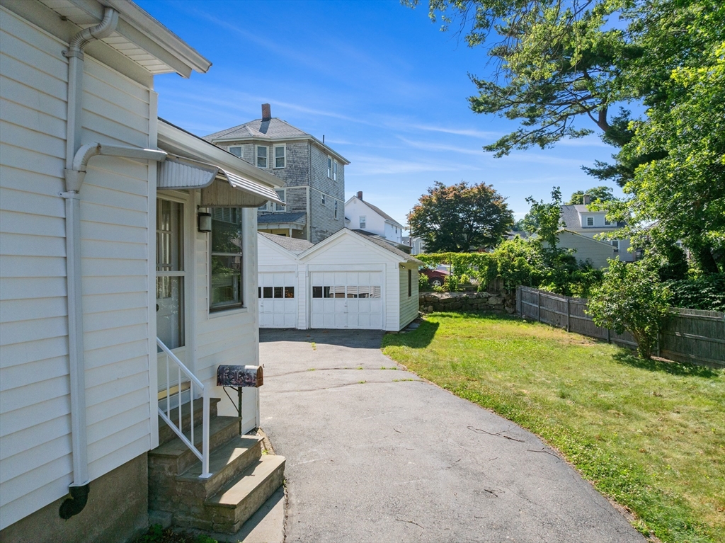38 Farnham St