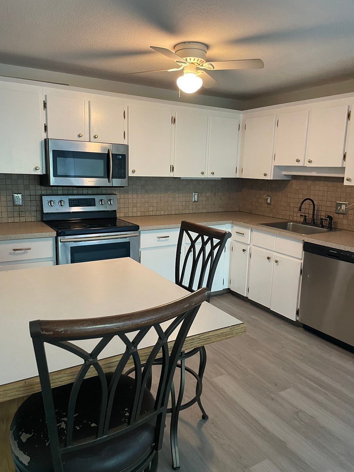 14-A Mayberry Dr 6