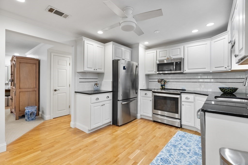 84 Walpole St 1C