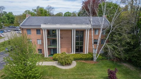 Photo of 31 Church Grn #303, Taunton, MA 02780 (MLS # 73458300)
