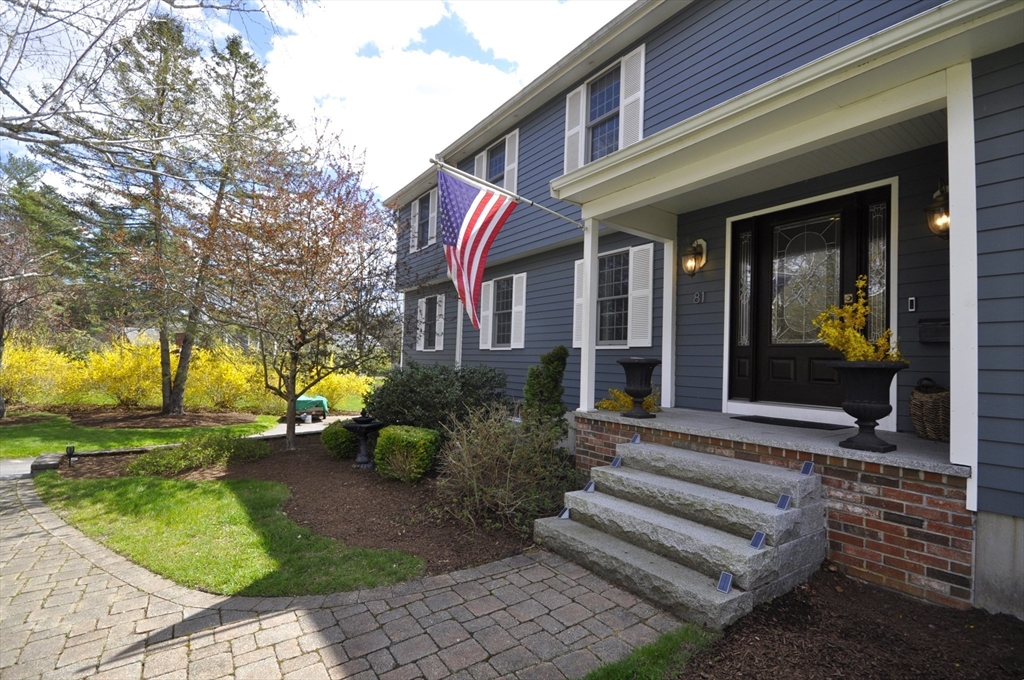 81 Amber Dr