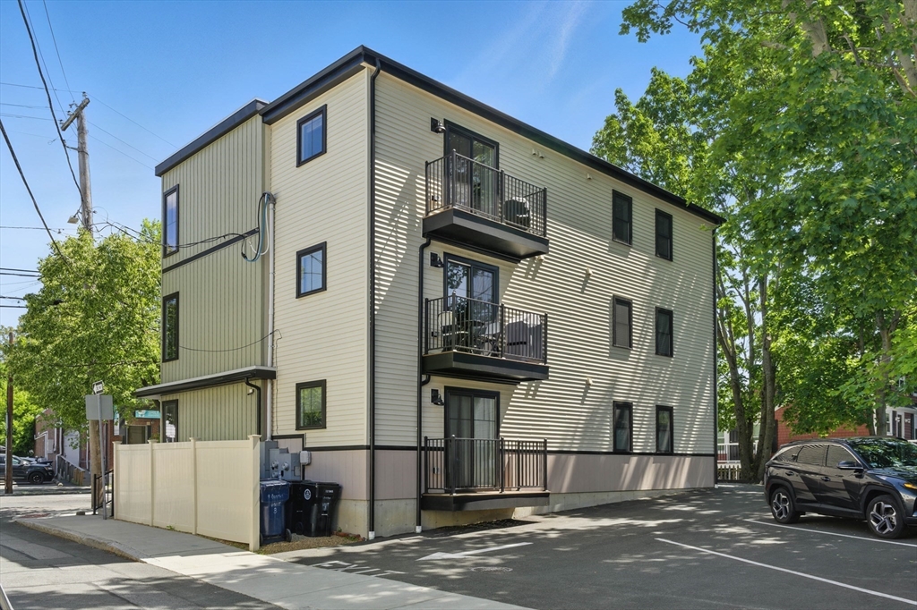 9 Boston St 3