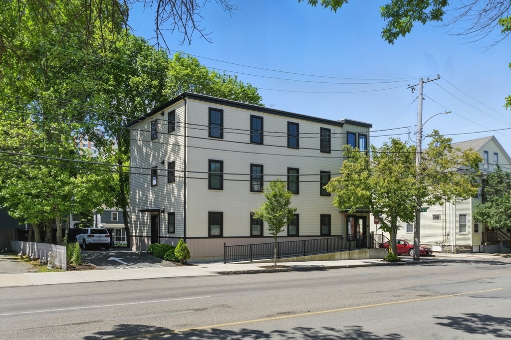 9 Boston St 3