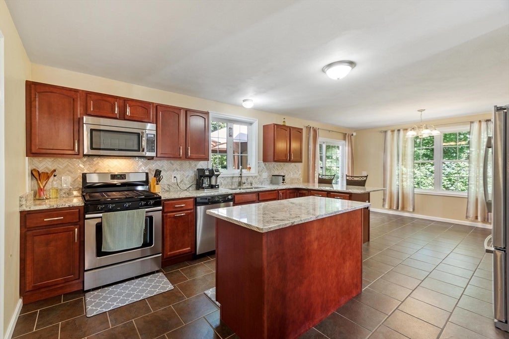 30 Morningside Dr, Haverhill, MA, 30 Morningside Dr, Haverhill, MA Photo #6