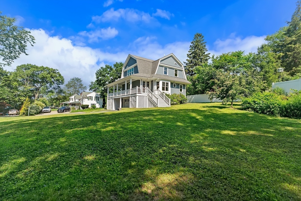 5 Crest Rd