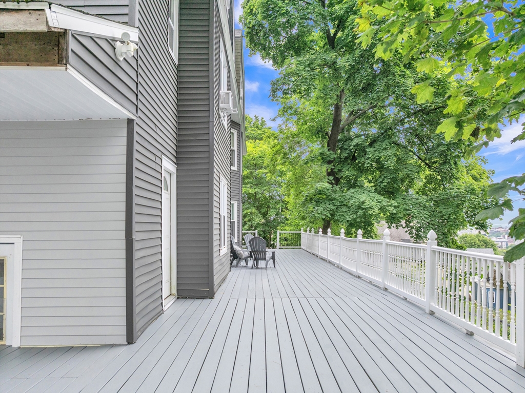 15 Forestdale Rd