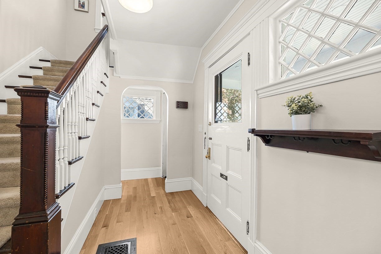 15 Lloyd Street, Winchester, MA, 15 Lloyd Street, Winchester, MA Photo #8