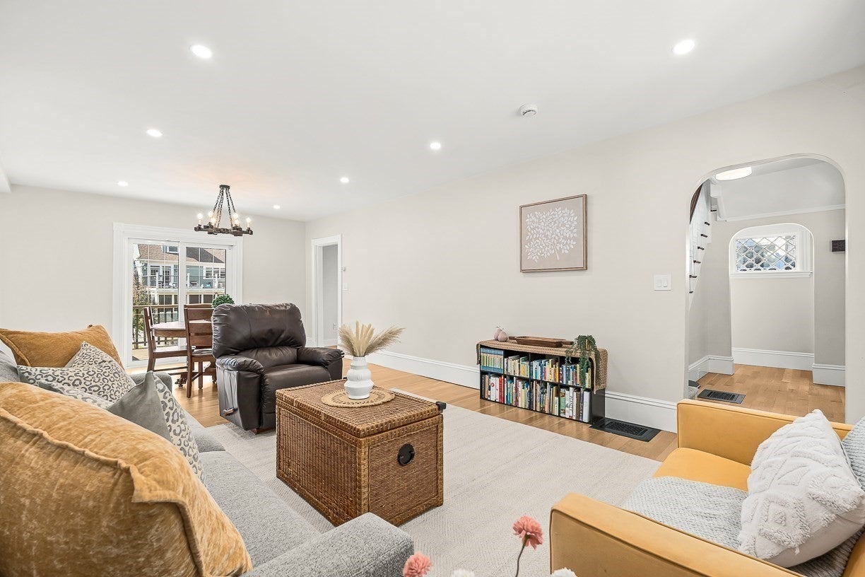15 Lloyd Street, Winchester, MA, 15 Lloyd Street, Winchester, MA Photo #9