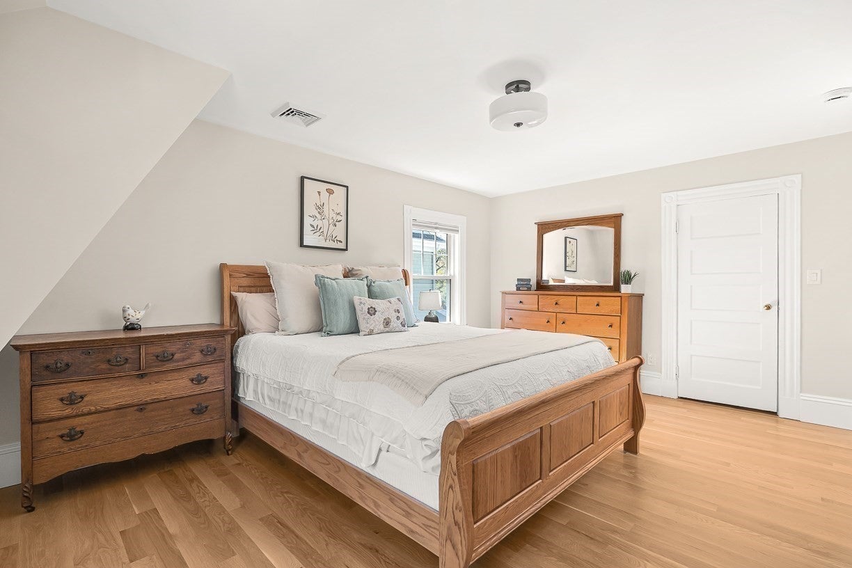 15 Lloyd Street, Winchester, MA, 15 Lloyd Street, Winchester, MA Photo #22