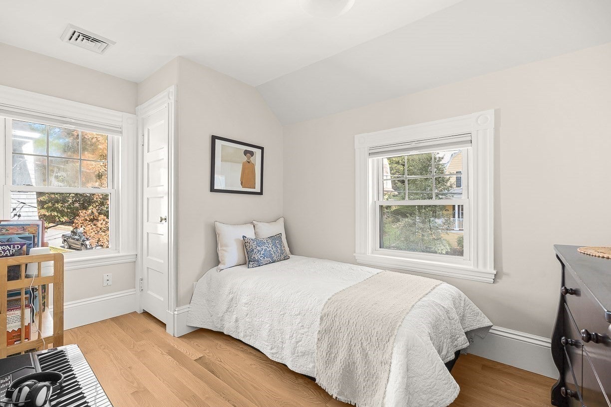 15 Lloyd Street, Winchester, MA, 15 Lloyd Street, Winchester, MA Photo #29