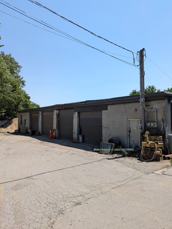 57-RR Grove St