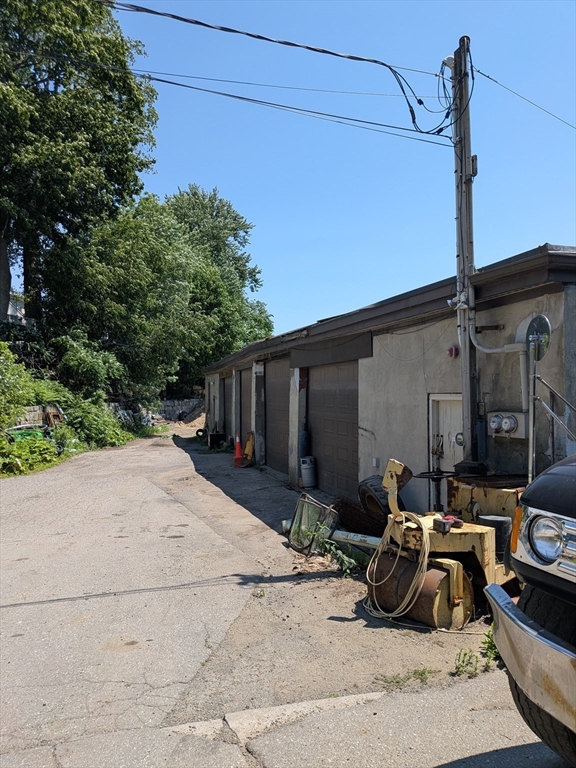 57-RR Grove St
