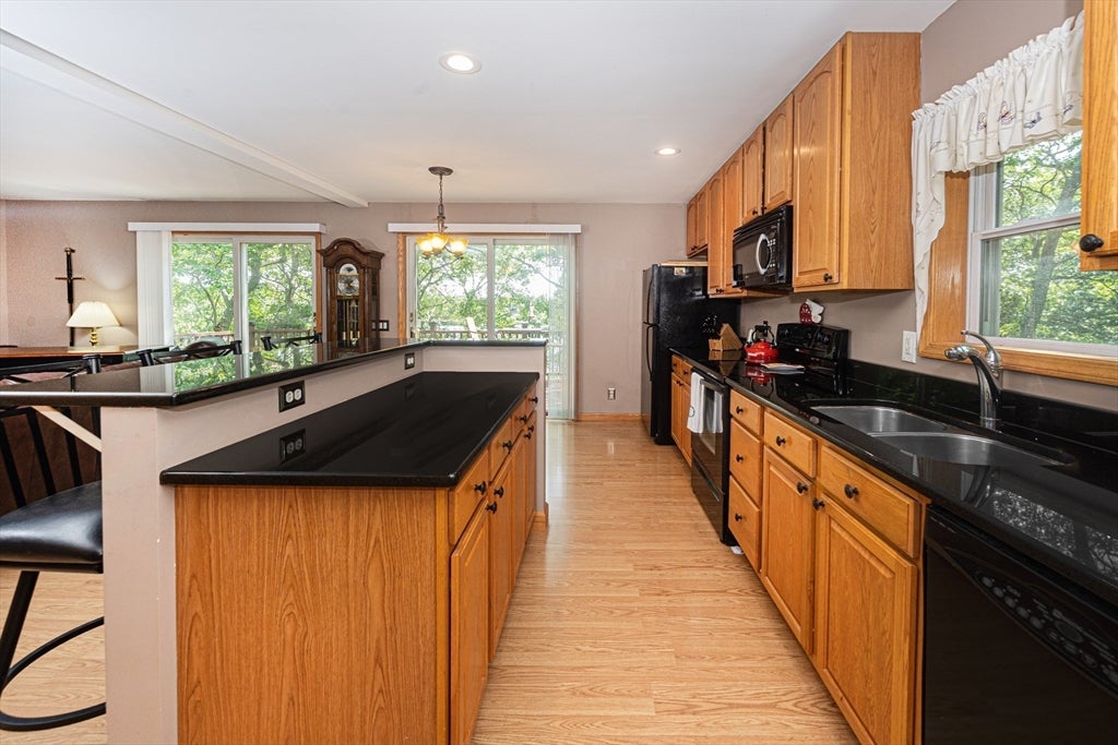 42 Lakeview Blvd, Plymouth, MA, 42 Lakeview Blvd, Plymouth, MA Photo #12